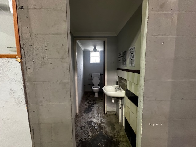 To Let Commercial Property for Rent in Athlone Industrial Western Cape